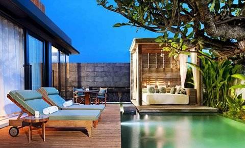 Aria Exclusive & *